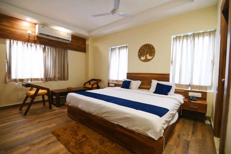Luxury Room details